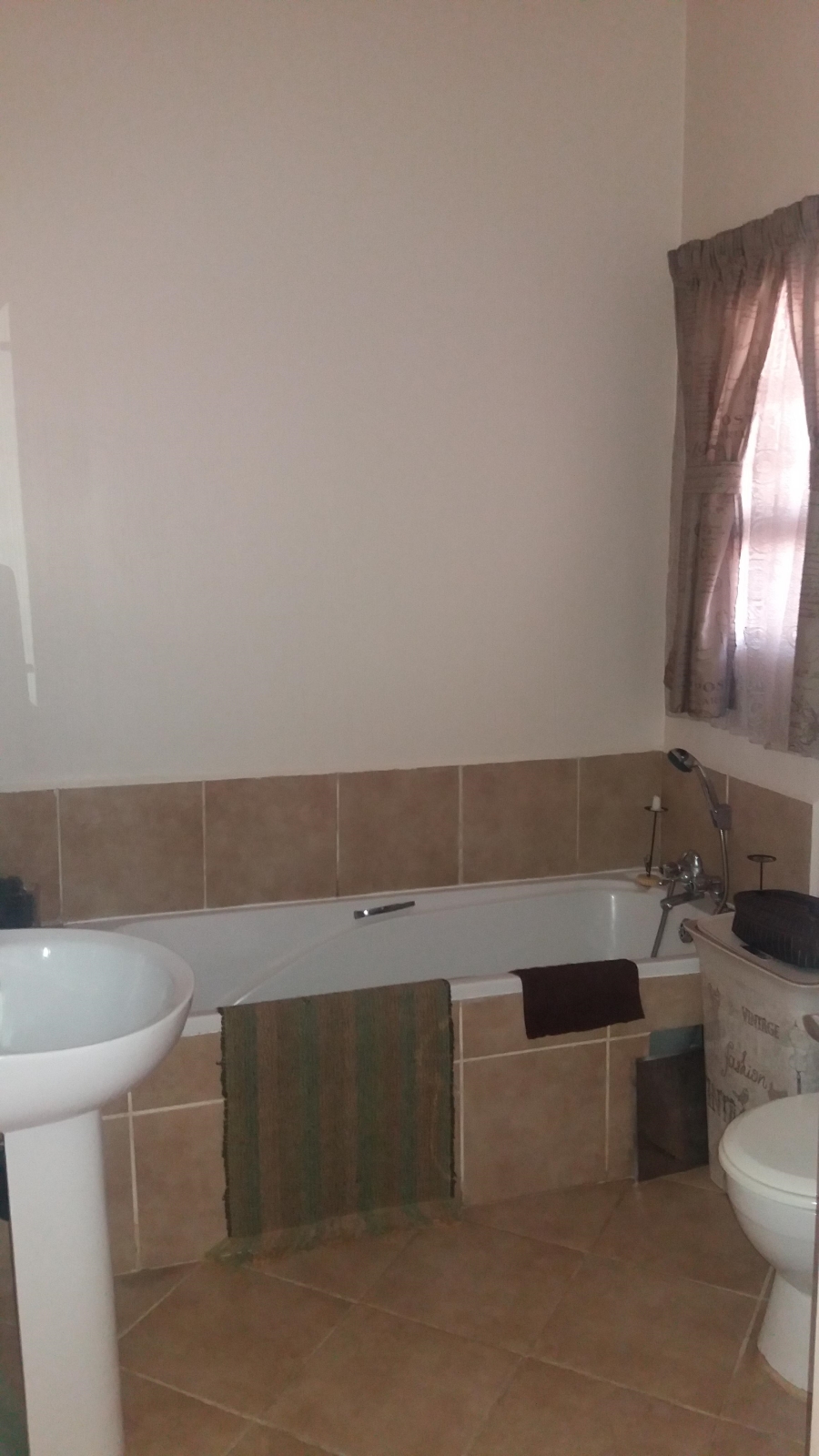 To Let 2 Bedroom Property for Rent in Beacon Bay Eastern Cape